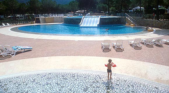 La piscina del campeggio